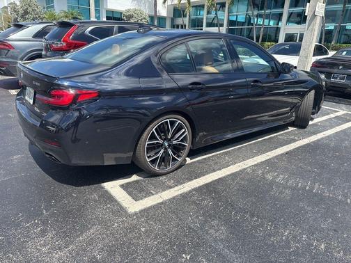 Carbon Black Metallic 2023 BMW 540 i