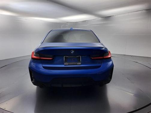 2023 BMW 330 i