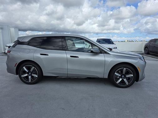 2026 BMW iX xDrive45