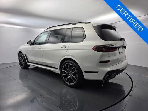 Alpine White 2024 BMW X7 xDrive40i