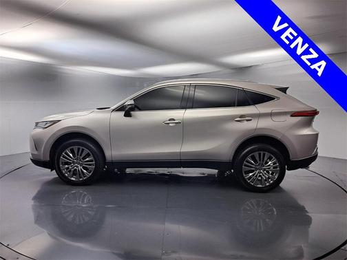 2022 Toyota Venza