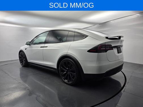 Pearl White Multi 2022 Tesla Model X Base