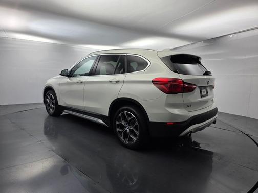Alpine White 2022 BMW X1 sDrive28i