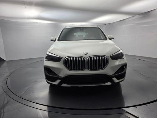Alpine White 2022 BMW X1 sDrive28i