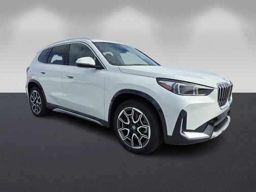 Alpine White 2026 BMW X1 xDrive28i