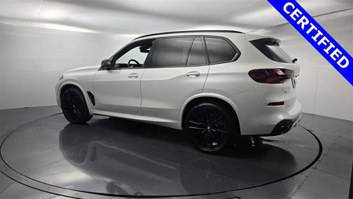 2025 BMW X5 M60i