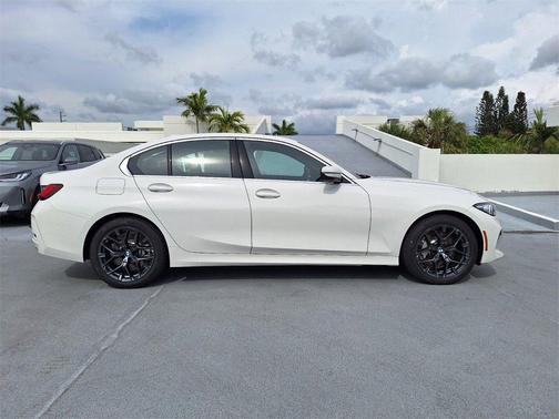 2025 BMW 330 i