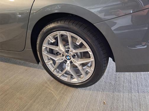 2025 BMW 330 i