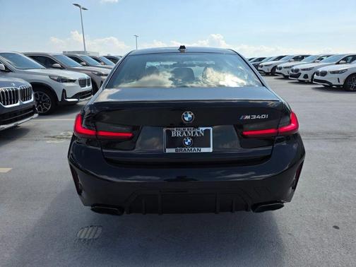 Black Sapphire Metallic 2026 BMW M340 i