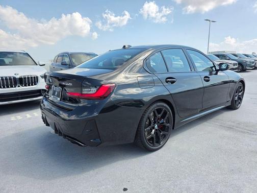 Black Sapphire Metallic 2026 BMW M340 i