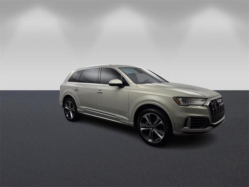 2024 Audi Q7 55 Premium Plus