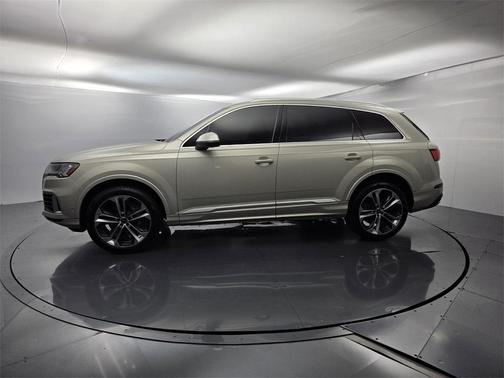 2024 Audi Q7 55 Premium Plus