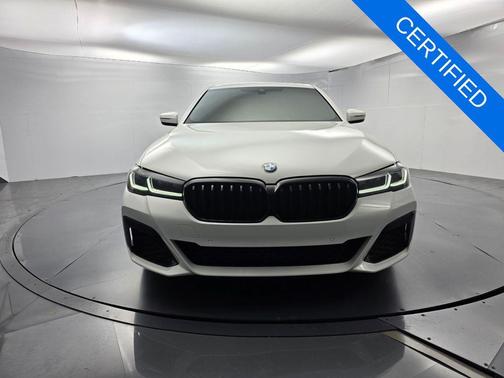 Alpine White 2023 BMW 530 i