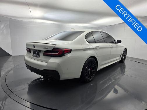 Alpine White 2023 BMW 530 i