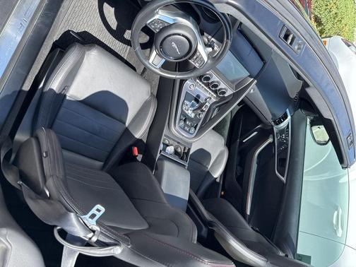 2020 Jaguar F-TYPE R-Dynamic