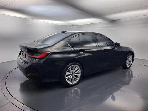 2023 BMW 330 i