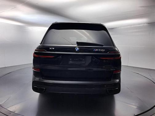 2024 BMW X7 M60i