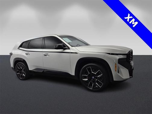 2023 BMW XM Base