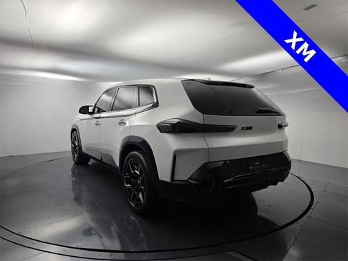 2023 BMW XM Base