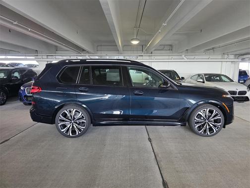 2026 BMW X7 M60i