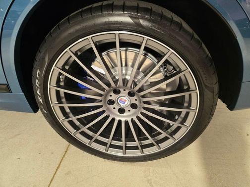 Maldives Blue 2026 BMW ALPINA XB7 Base