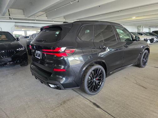 Black Sapphire Metallic 2026 BMW X5 sDrive40i