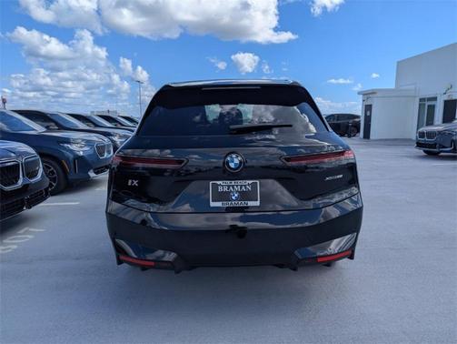 2026 BMW iX xDrive60