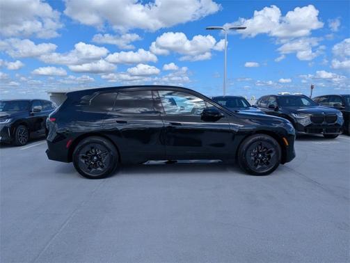 2026 BMW iX xDrive60