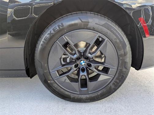 2026 BMW iX xDrive60