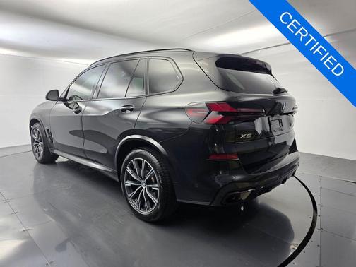 Black Sapphire Metallic 2024 BMW X5 xDrive40i