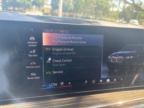 Black Sapphire Metallic 2024 BMW X5 xDrive40i