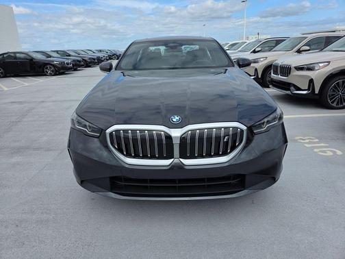 Dark Graphite Metallic 2026 BMW i5 eDrive40