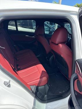 2022 BMW X4 xDrive30i