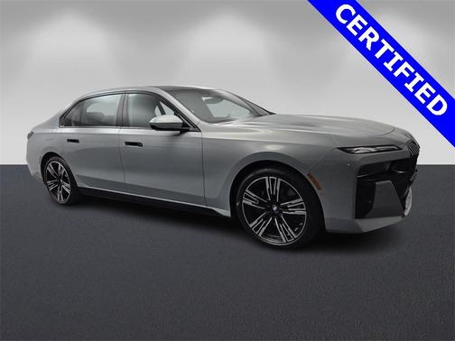 2023 BMW 740 i