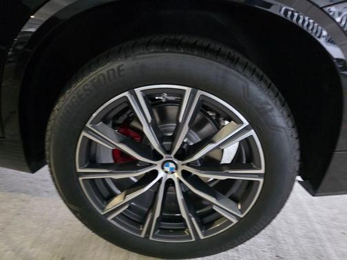 Black Sapphire Metallic 2026 BMW X5 sDrive40i
