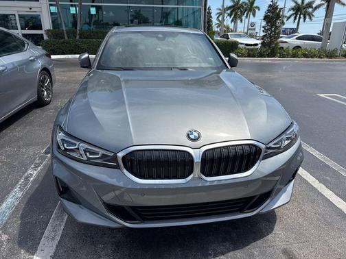 Skyscraper Gray Metallic 2023 BMW 330 i