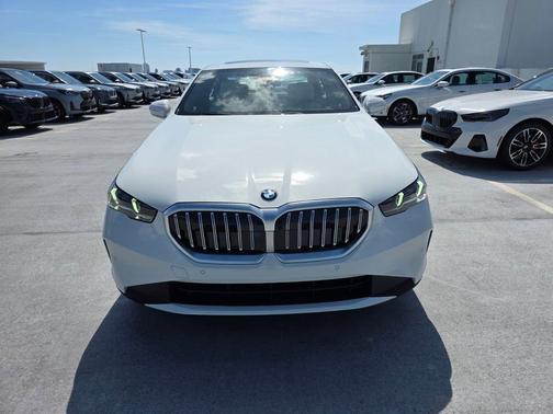 Alpine White 2027 BMW 530 i