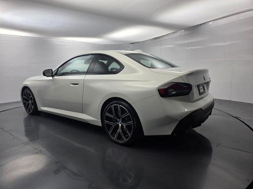Alpine White 2024 BMW 230 i