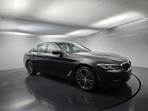 2022 BMW 530 i