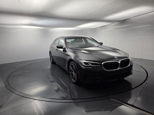 2022 BMW 530 i