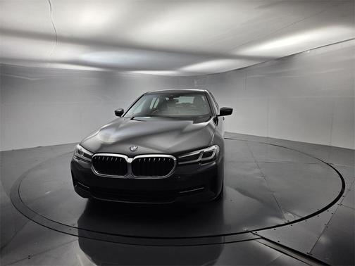 2022 BMW 530 i