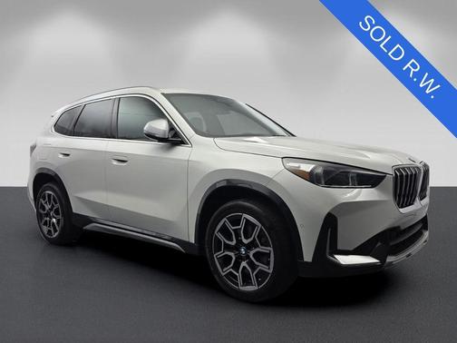 Mineral White Metallic 2023 BMW X1 xDrive28i
