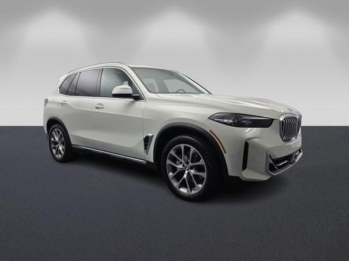 Alpine White 2024 BMW X5 sDrive40i