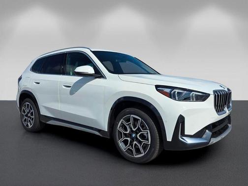Alpine White 2026 BMW X1 xDrive28i