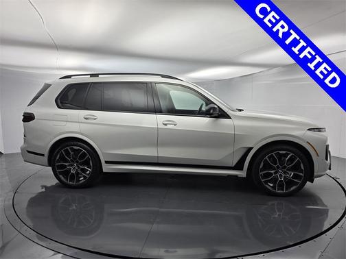 2024 BMW X7 M60i