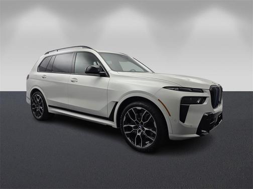 2024 BMW X7 M60i