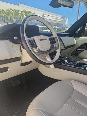 2023 Land Rover Range Rover P530 SE