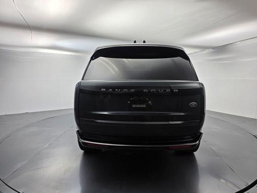 2023 Land Rover Range Rover P530 SE