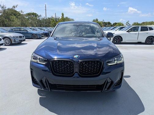 2025 BMW X4 xDrive30i