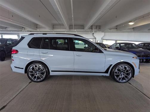 2026 BMW X7 M60i